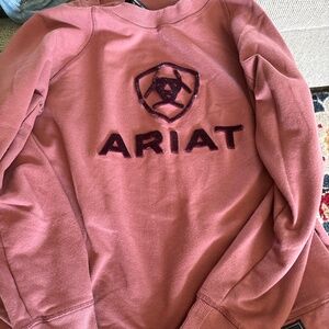 Women’s Ariat Sweatshirt - Medium